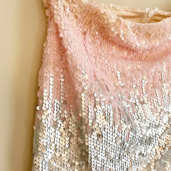 SUPERDOWN Aubree Sequin Valentine Mini Skirt NWT Size L - Picture 3 of 10